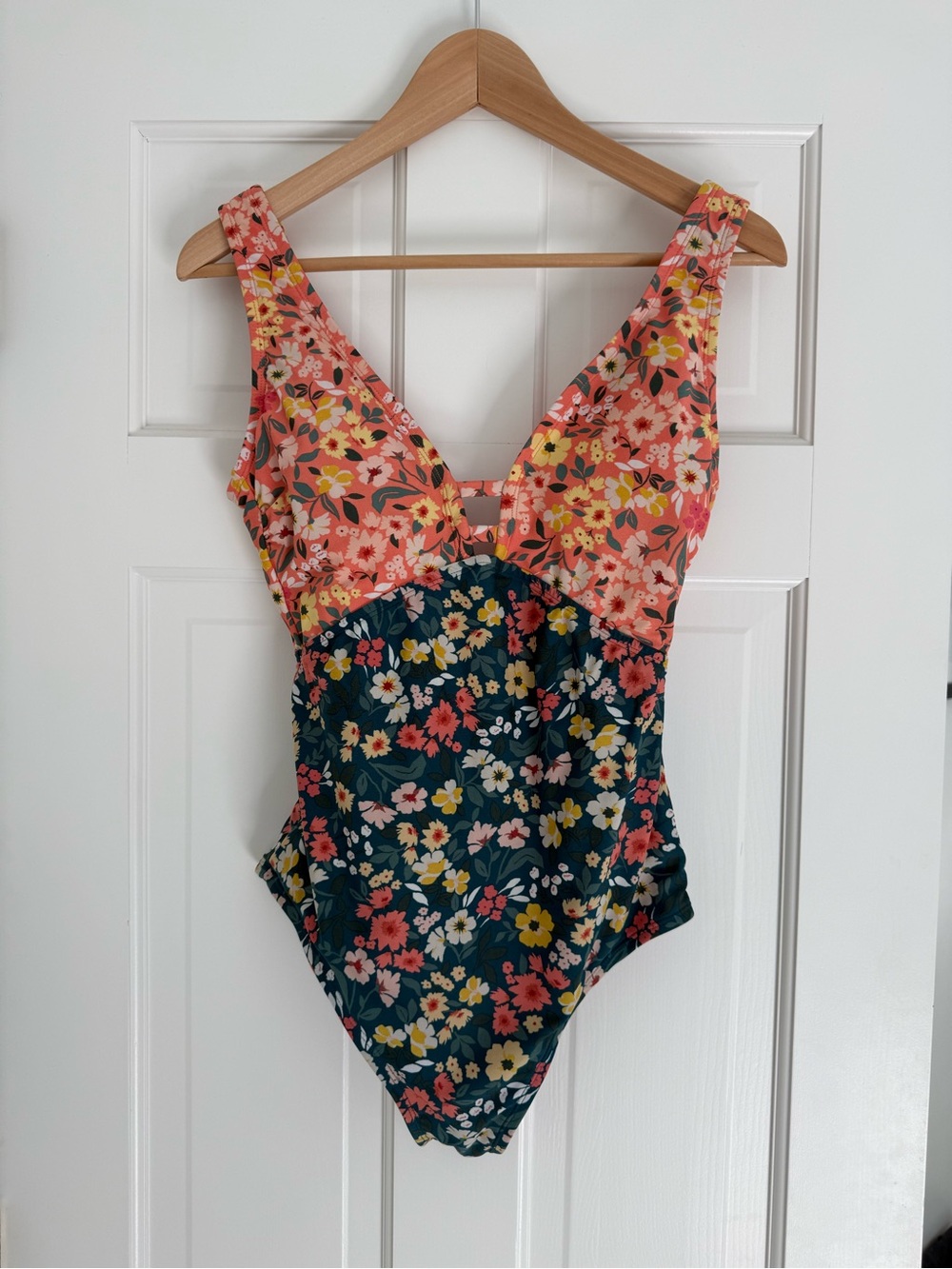 Palisades Beach Club One Piece Swim Suit Medium Floral Multicolor Beach Boho